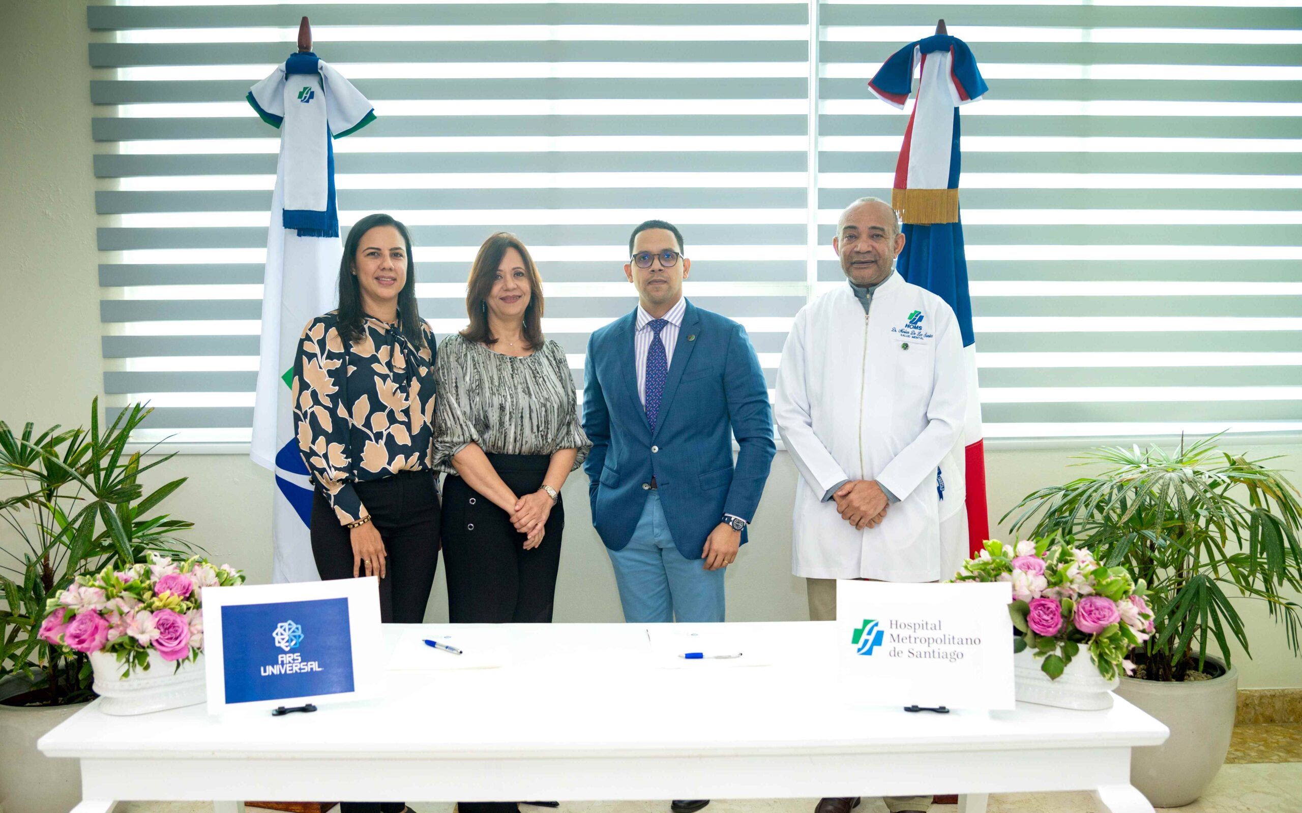 Representante de HOMS y ARS Universal