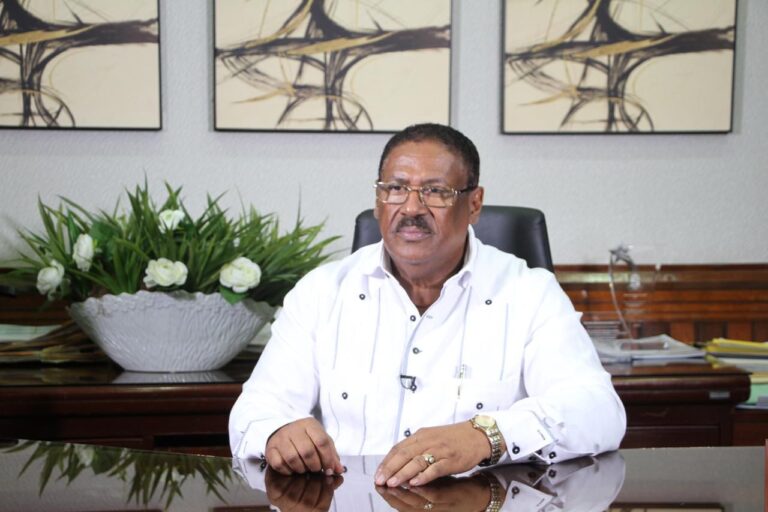 Dr. Felix