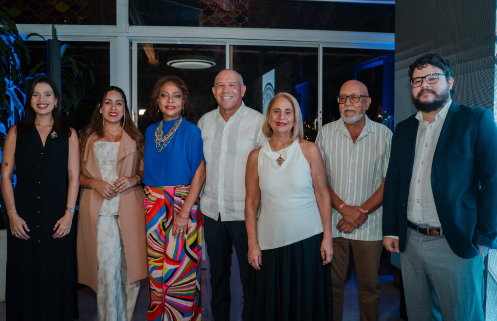 Luisa-Bogaert-Eimy-Estevez-Tailima-Menieur-Jose-Vicente-Ruiz-Luisa-Gonzalez-de-Bogaert-Luis-Arvelo-y-Huberto-Bogaert-1-1024x662.jpg