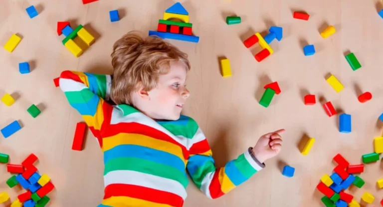 NIÑO AUTISTA